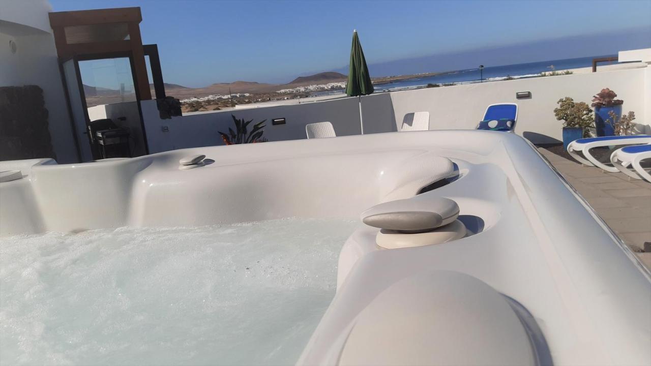 La Belle Vie Villa Famara Exterior foto
