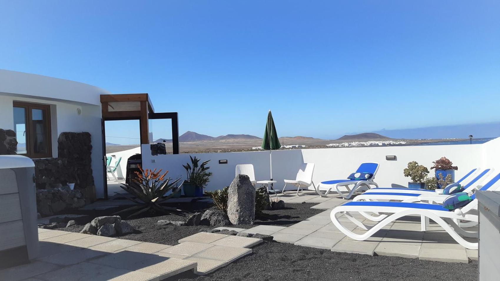 La Belle Vie Villa Famara Exterior foto