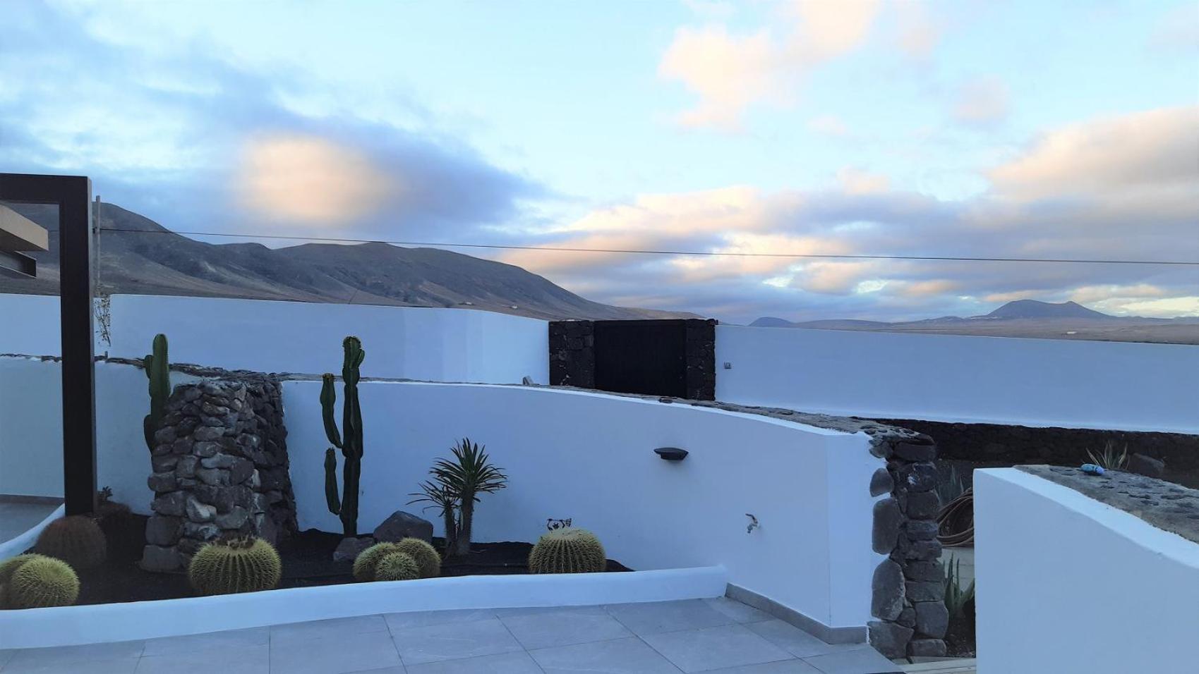 La Belle Vie Villa Famara Exterior foto
